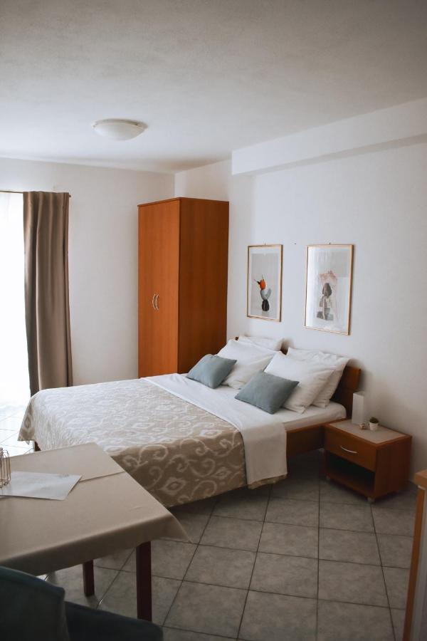 Garden House Vodice Apartment Luaran gambar