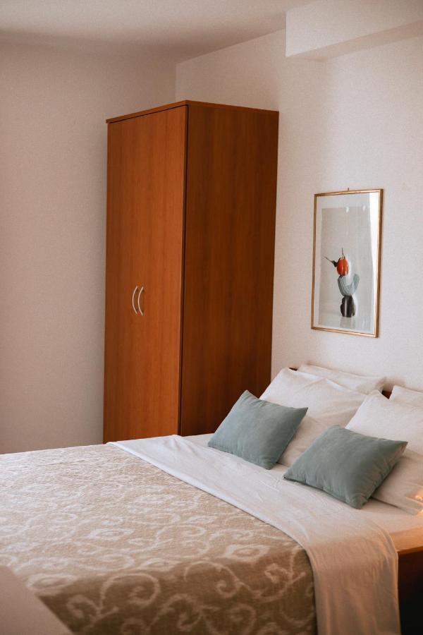 Garden House Vodice Apartment Luaran gambar