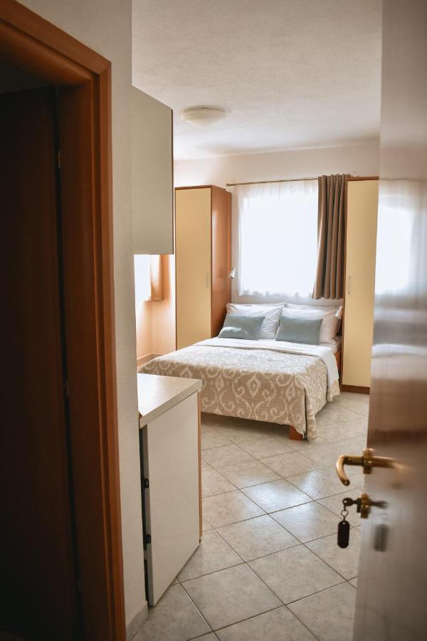 Garden House Vodice Apartment Luaran gambar