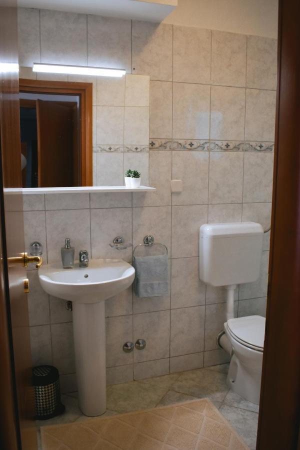 Garden House Vodice Apartment Luaran gambar