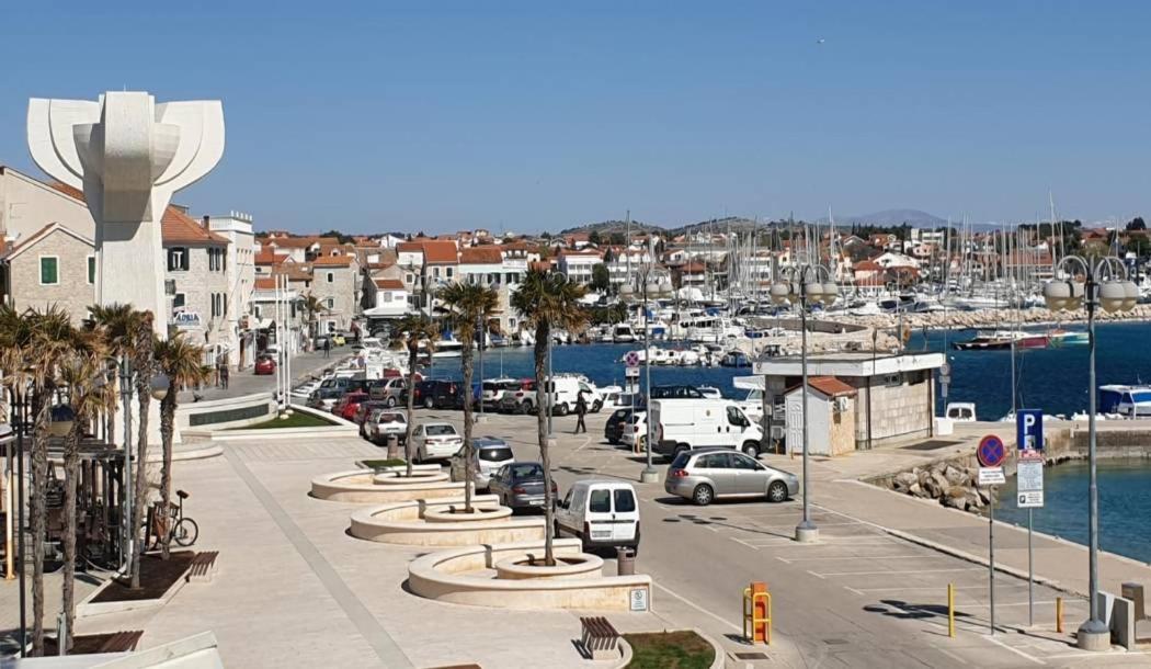 Garden House Vodice Apartment Luaran gambar